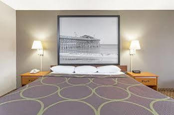 Super 8 By Wyndham Orangeburg Hotel Ngoại thất bức ảnh